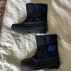 Boys winter boots